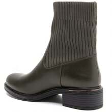 Bottines avec tige élastique côtelée - Confort moderne et style minimaliste