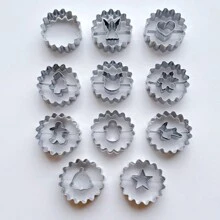 1 套波浪圆形饼干模具，11 件/9 件/2 件/3 件/4.5 厘米 9 件/4.5 厘米 4 件/7 厘米 4 件不锈钢饼干模具包括波浪、圆形、姜饼人、心形、郁金香、雪人、天使、雪花、鹿、圣诞树、铃铛、星星、花朵、蝴蝶、复活节彩蛋形状，适合烘焙饼干、糕点、情人节、复活节、万圣节等节日圣诞节圣诞装饰圣诞睡衣圣诞礼物圣诞装饰