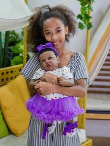 Búp bê em bé châu Phi tái sinh bằng nhựa vinyl mềm mại giống thật kích thước 22 inch 55 cm Công chúa sơ sinh đáng yêu Đồ chơi trang trí nhà cửa (Một số bộ phận ngẫu nhiên, bao gồm núm vú giả, bình sữa, tã, phụ kiện tóc và bộ quần áo) - Màu Lilac Tím - Xem 7