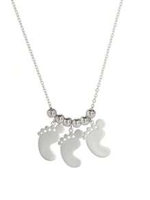 Collier personnalisé avec prénom. Collier pendentif personnalisé avec gravure de pieds de bébé. Pendentif en acier inoxydable pour famille, garçons, filles, enfants. Bijou personnalisable avec 1 à 5 prénoms. Cadeau d'anniversaire, cadeau de Noël