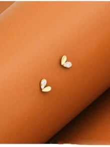 1 对简约时尚 S925 纯银心形方晶锆石耳钉，适合女性日常佩戴和礼物