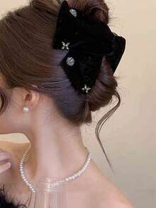 1 件天鹅绒三角形发夹，时尚优雅，适合女士和女孩聚会和拍照服装搭配 - 彩色 - 查看 3