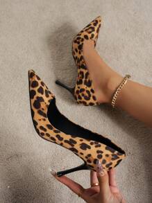 Tacones de aguja de 3.3 pulgadas con puntera puntiaguda y estampado de leopardo de gamuza de alta gama para mujer, ideales para fiestas, discotecas, bodas, uso diario y viajes