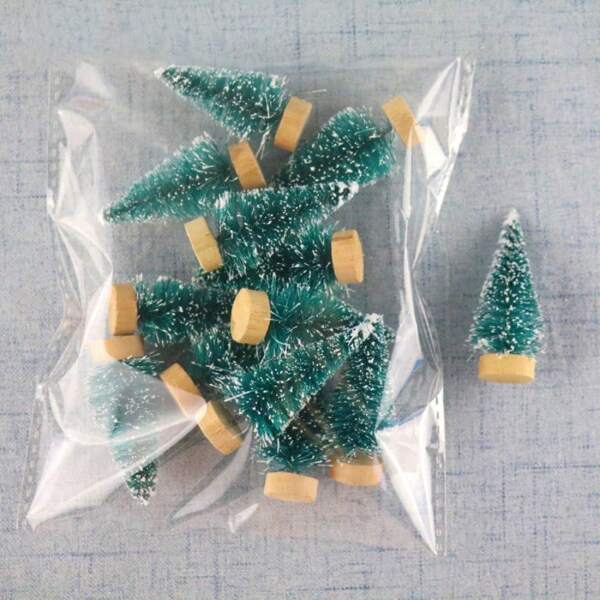 Pacote com 12 mini árvores de Natal, madeira de pinho nevado, decoração artificial para mesa, enfeites artesanais para casa de bonecas, suprimentos para festas de fim de ano, sem pilha, sem esmalte, decorações de Natal, Halloween, decoração de Halloween