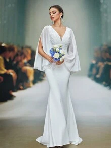 V领蕾丝拼接雪纺高开叉长袖修身鱼尾裙婚纱，新娘