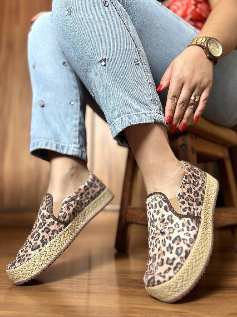 Leopard Animal Print Sneakers Leopard Slippers Women's Yacht Sneakers Casual Fashion Promotional Price Black Sneakers Easy To Put On Comfortable Just By Slipping On Your Foot Sneakers Without Laces - 芥末黃 - 查看 1
