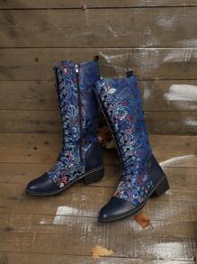 Ve con sudaderas, nuevas botas de media pantorrilla estilo bohemio de otoño/invierno para mujeres, botas planas negras de punta redonda adelgazantes, botas vaqueras retro bordadas
