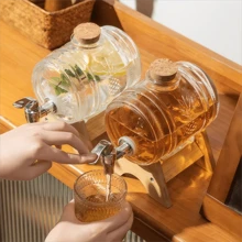 1 个 3L 大容量家用水壶带水龙头和底座，适用于果茶、花茶、果汁，适用于家庭厨房、餐厅，圣诞节、万圣节或生日派对、单身派对聚会、储物用具、房间装饰的最佳选择，可用于饮用水、咖啡、牛奶、饮料等，适用于厨房、餐厅、酒吧、派对、聚会、婚礼、送给朋友的礼物、送给男朋友的礼物、送给父亲的礼物、圣诞礼物、新年礼物。