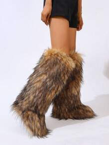 Botas de nieve para mujer de tacón plano, altas y cálidas para el invierno, con puntera redonda y media pantorrilla, con decoración de cadena en el alto del eje, botas de nieve con piel de zorro y botas altas de estilo punk con cadena metálica y calidez. - Marrón - Ver 4