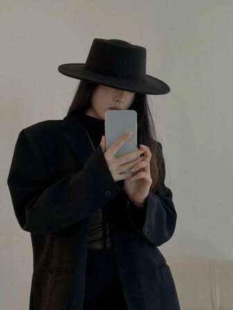 1pc Women Bohemian Style Elegant Cute Casual Solid Color New Faux Wool Hat, Versatile French Retro Wide Brim Round Top Felt Cap, Suitable For Daily Outings And Performance