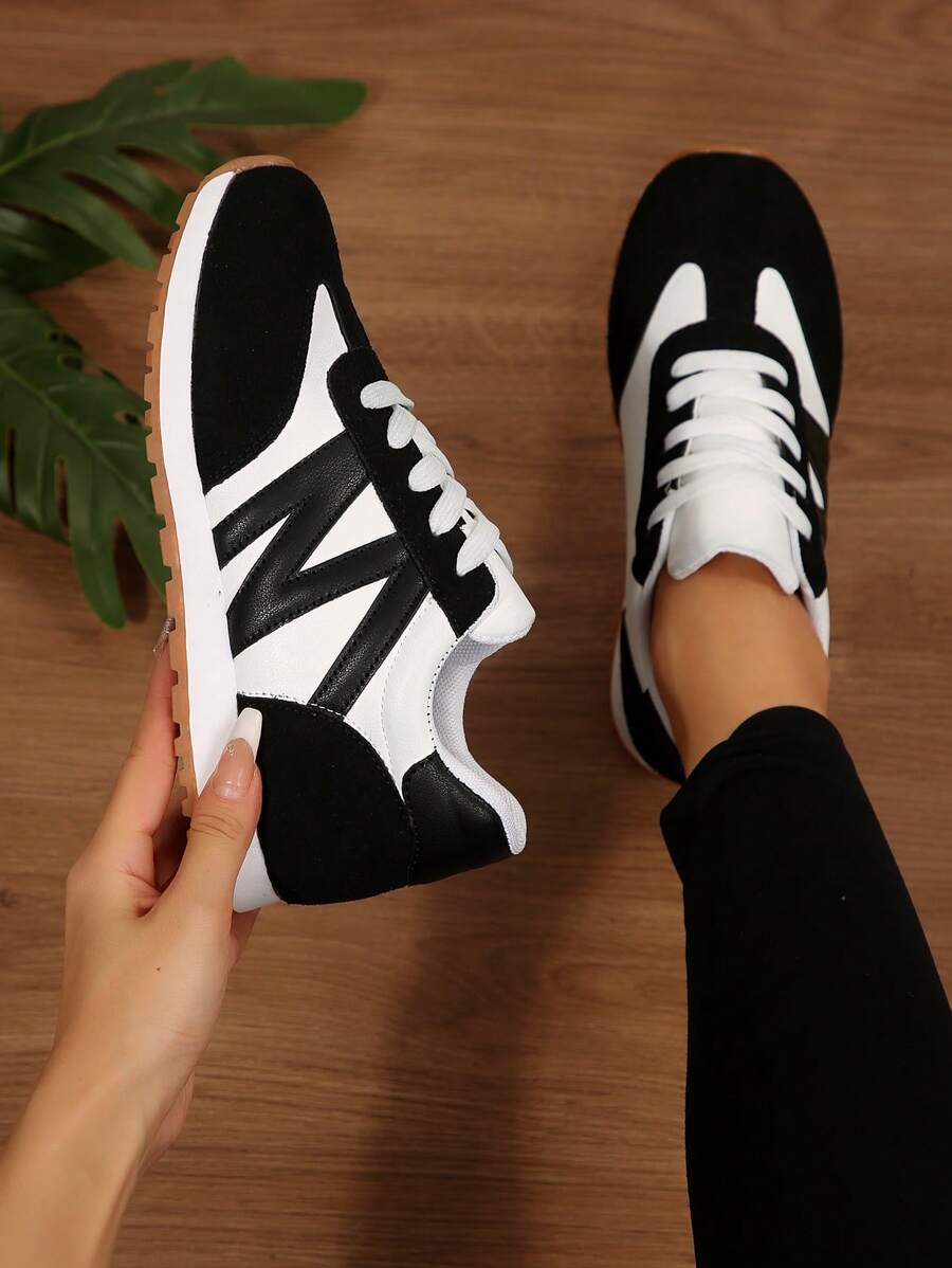 Plus Size Women Comfy Round Toe Faux Leather Colorblock Lace-Up Sneakers, Suitable For Spring And Autumn