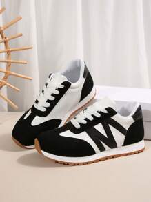 Plus Size Women Comfy Round Toe Faux Leather Colorblock Lace-Up Sneakers, Suitable For Spring And Autumn