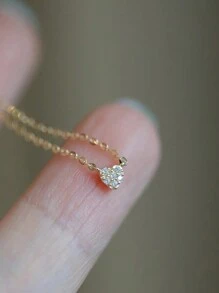 925 纯银简约心形吊坠项链，精致锁骨链项链，适合女士日常和节日佩戴，奢华礼物