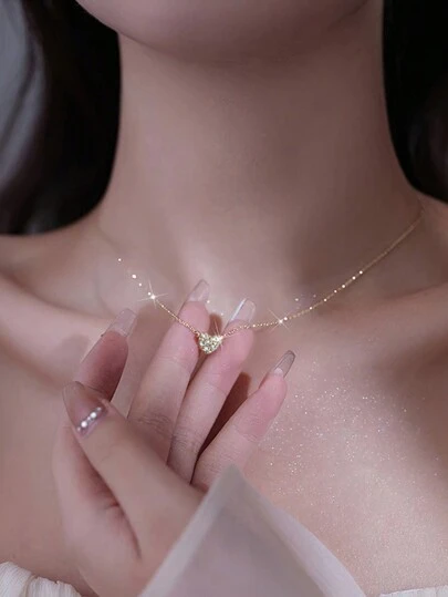  925 纯银简约心形吊坠项链，精致锁骨链项链，适合女士日常和节日佩戴，奢华礼物