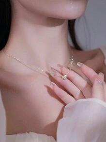 925 纯银简约心形吊坠项链，精致锁骨链项链，适合女士日常和节日佩戴，奢华礼物