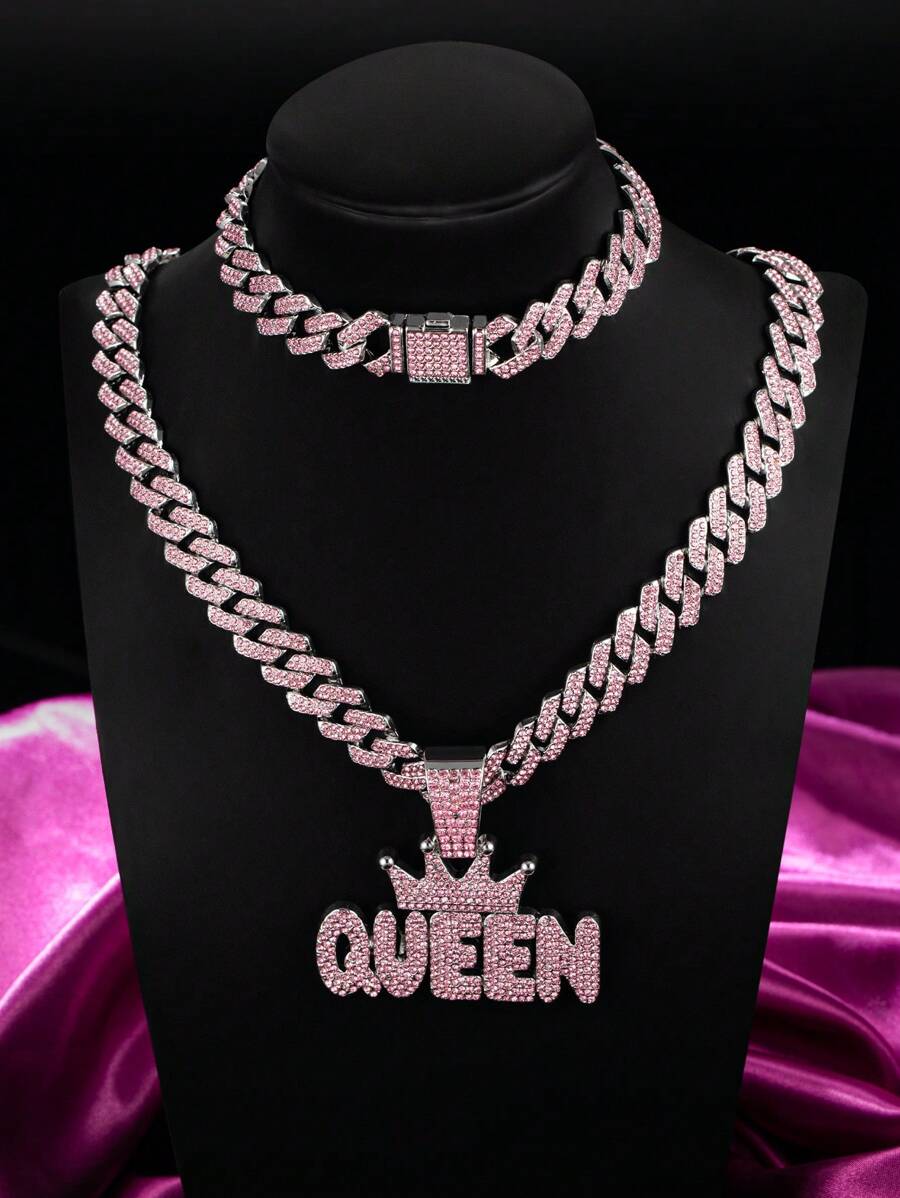 1set Women's Pink Rhinestone Studded Hip Hop Nightclub Style Letter Crown "KING" "QUEEN" Pendant Necklace Jewelry Set, Personalized Crown Design With Sparkling Crystals, Suitable For Daily Wear And Party Accessories