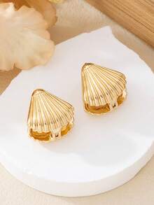 1 Pair Daily Commute Style Vertical Stripe Shell Earrings With Scallop Decoration Hoop Earrings Suitable For Women Shopping Gift For Best Friend - Earrings - View 3