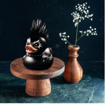 Bộ dụng cụ làm vịt bằng nhựa Gothic Punk Duck, Quà tặng và đồ sưu tầm Gothic độc đáo, Quà tặng Gothic Dark Satanic Duck, Đồ chơi tắm sưu tầm vui nhộn, Tượng vịt sưu tầm Quà tặng Gothic Trang trí nhà cửa, Tượng vịt Satanic Dark trang trí mới lạ bằng cao su Vinyl để bàn Trang trí Halloween tại nhà (Vịt Satan) - Nhiều màu - Xem 5