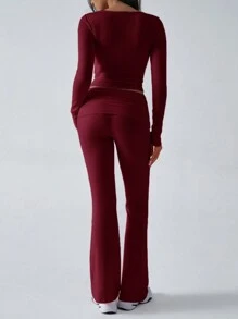 GAOVOT 女士两件套，Y2K 运动休闲日常纯色性感长袖 V 领上衣和修身喇叭裤，红色新年春季套装 - 酒紅色 - 查看 2