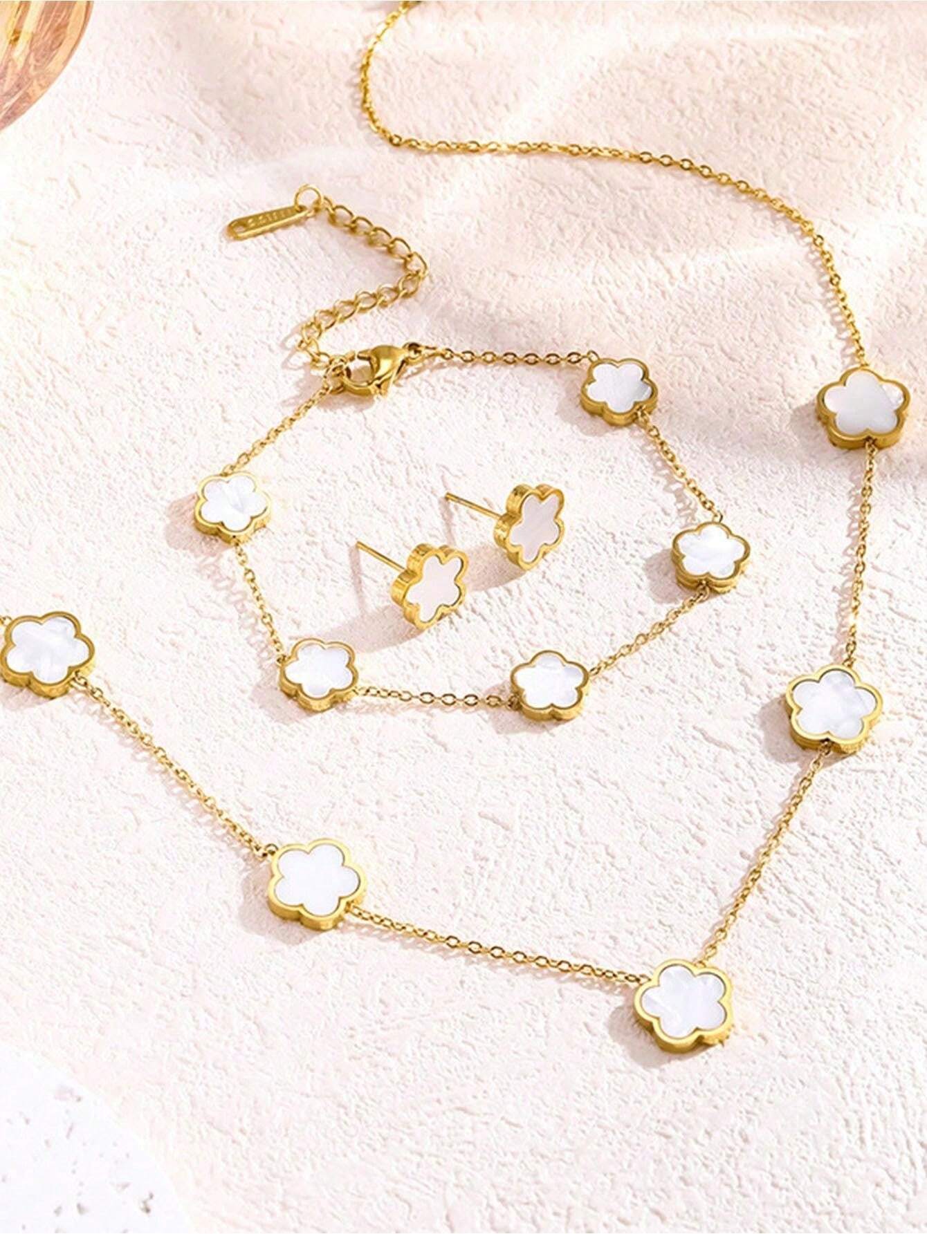 Versatile HighEnd Luxe Fashion FourLeaf Clover Flower Shell Necklace