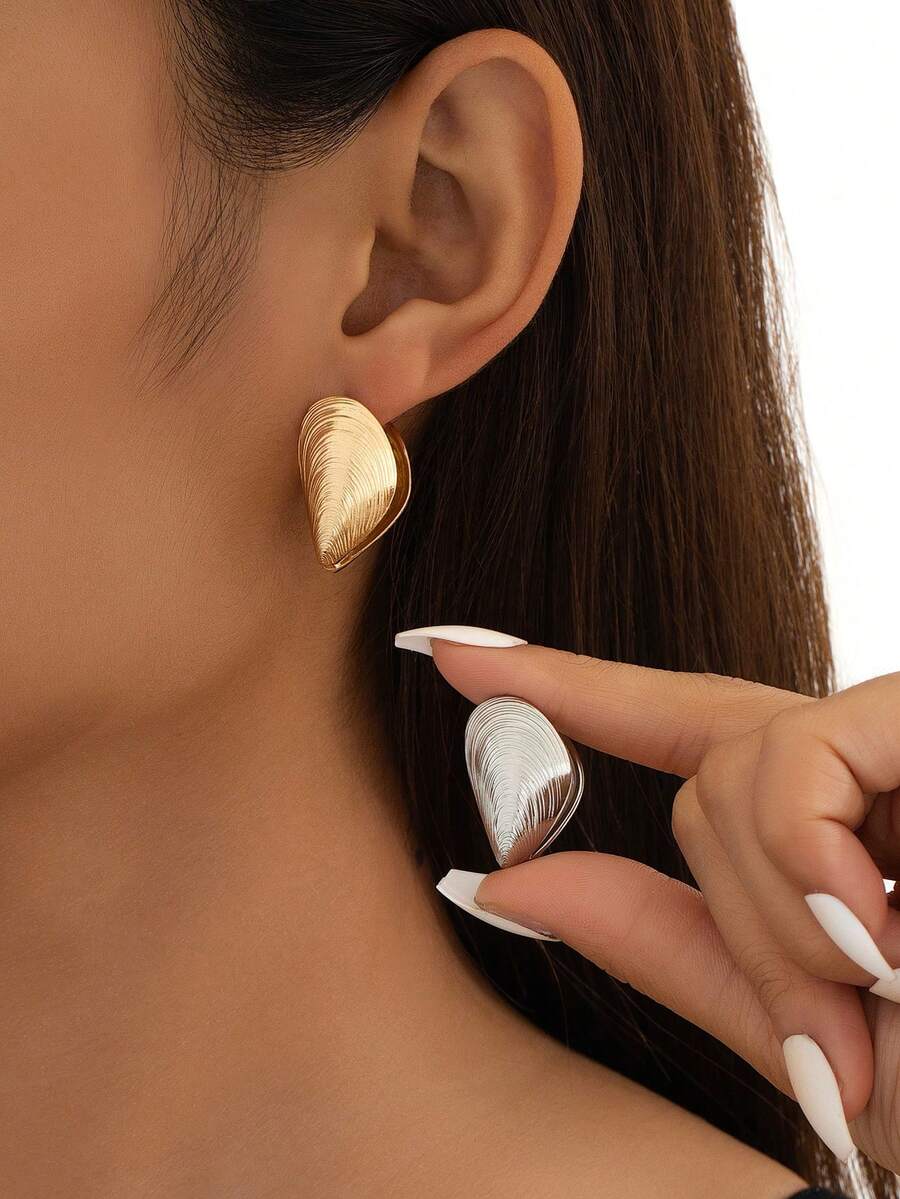 1 Pair Ocean Life Mussel Textured Shell Shape Decorative Hoop Earrings, Openable Earrings Suitable For Girls To Wear For Vacation And Party - Earrings - View 1