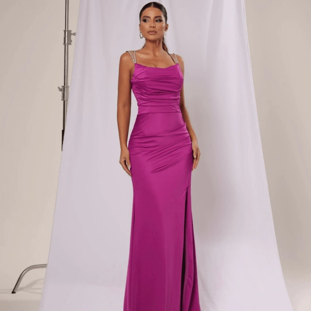 Long Dress With Slit In Plain Fabric For Graduates. - Màu Hoa hồng đỏ - Xem 1