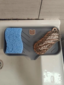 1pc Silicone Kitchen Sink Tray With Drain Spout, Soap Dish Rack, Sponge & Soap Holder Sink Drainer Mat, Household Kitchen Bathroom Accessories, Kitchen Organizer, Bathroom Decor, Drain Pad For Moisture-Proof, Multi-Purpose Draining Mat