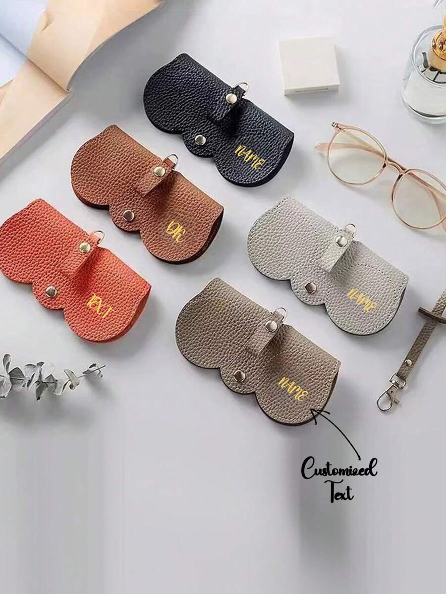 定制个性化荔枝浮雕眼镜盒，配有可爱的悬挂式 PU 皮革太阳镜、老花镜收纳袋、便携式旅行眼镜架、女士简约眼镜袋、周年纪念礼物、生日礼物、母亲节礼物、父亲节礼物、最好的朋友礼物、送给妈妈/爸爸的礼物、送给她/他的礼物、送给女朋友/男朋友/朋友的礼物