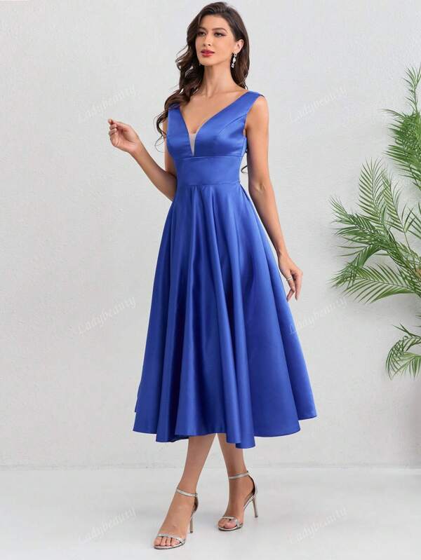 Simple V-Neck Sleeveless Sexy A-Line Short Evening Dress Women Pleated Slim Waist Temperament Wedding Party Robe Backless Prom Gowns ,Graduation Dress