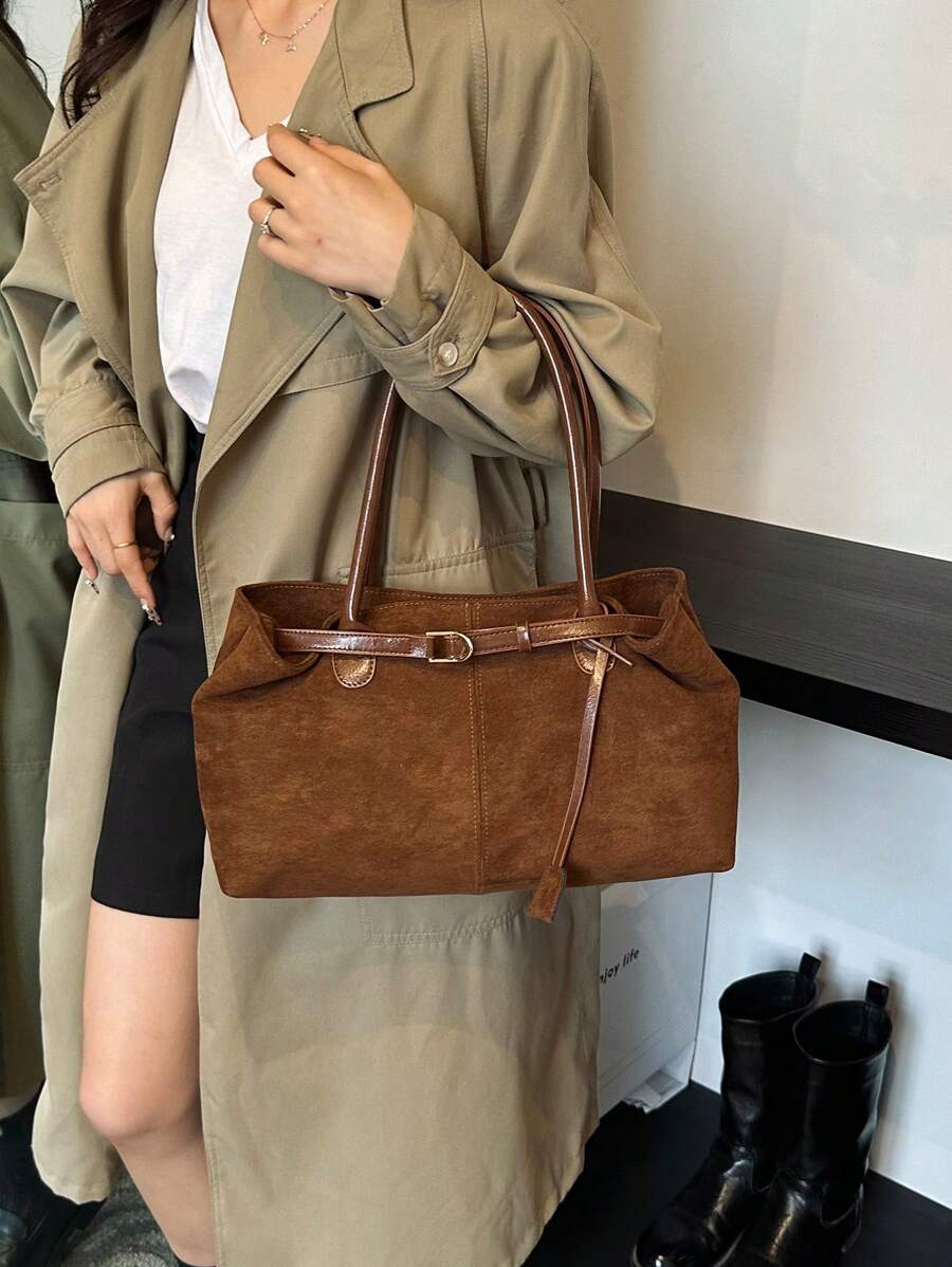 En 2024, el nuevo bolso clásico de moda para damas al estilo Joker, bolso de mano de gran capacidad retro para otoño e invierno, bolso cuadrado decorado con cinturón, bolso para negocios, adecuado para el trabajo, viajes, compras, salidas y uso comercial. - Marrón - Ver 1