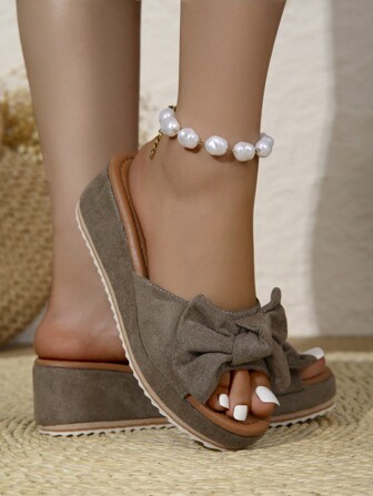 2024 年最新时尚女鞋舒适巧克力棕色蝴蝶结坡跟厚底厚底凉鞋，适合夏季室内外穿着