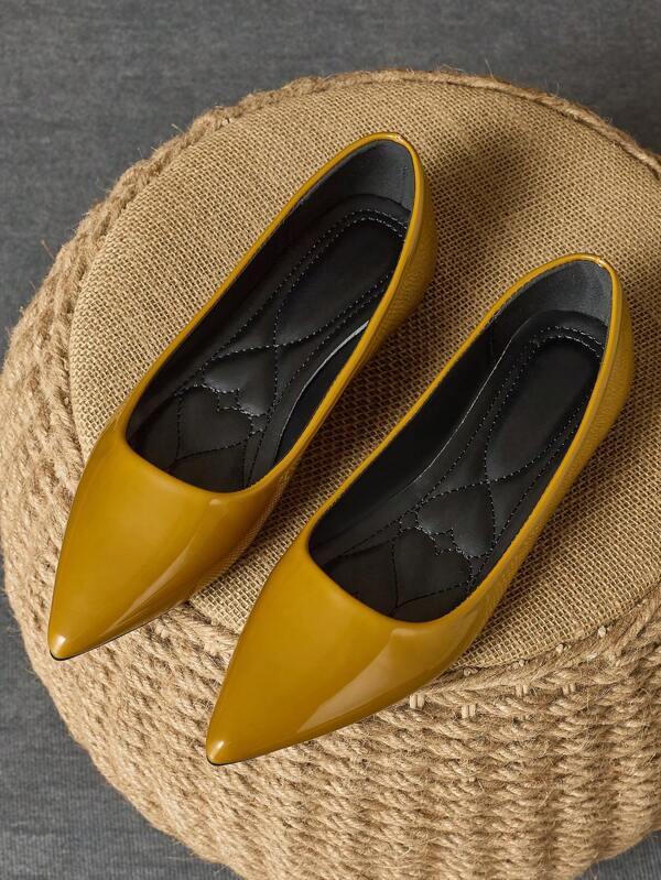 Women's Fashion Multi-Color Pointed Toe Low-Heel Casual Versatile Black Flat Shoes, Autumn Outdoor Activities, High-End Mustard Yellow Elegant Pumps