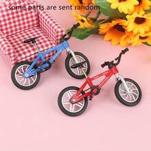 1pc Vintage Mini Finger Bicycle Assembling Model Toy, Gift, Mini Portable Bike Model (Note: The Product May Have Some Differences Between The Picture And Actual Item, Please Consider Carefully Before Purchasing!) - Red - View 2