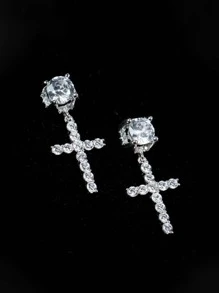1 paire de boucles d'oreilles à clous argentés de style mode punk avec croix, bijoux avec strass blancs pour hommes et couples, accessoires d'oreilles Hip Hop - boucle d'oreille - Voir 4