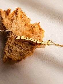 1 Pieza Collar con nombre con onda minimalista y con estilo • Collar con nombre con cadena de caja estilo retro • Personalizado con nombre • Collar de acero inoxidable bañado en oro de 18k, incluye una elegante caja de regalo de alta gama, como uso diario, regalo del Día de San Valentín, regalo del Día de la Madre