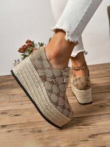 Women's Wedge Platform Canvas Sneakers, Brown Fabric Letter Print Lace-Up Jute Sole Thick Bottom Casual Shoe, Fashion New Style, Waterproof Platform, Increased Height, Suitable For Spring Festival, Everyday Wear, All Seasons