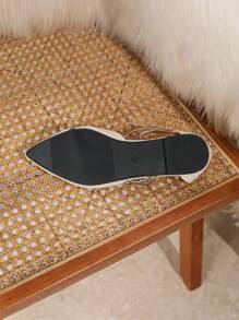 Champagne Color Flat Shoes For Women, V-Cut Design, Pointed Toe, Rhinestone Decor, Hollow-Out, Metal Style, Non-Slip, Comfortable, Suitable For Wedding, Party, Spring/Autumn - Champagne - View 7