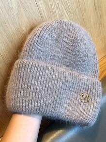 新款时尚字母图案针织帽，厚实保暖的护耳帽，休闲优雅别致的复古波西米亚风格，涤纶材质，适合秋冬季