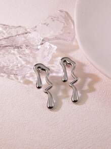 1 par de pendientes de acero inoxidable con inspiración en lava, adecuados para que las mujeres los luzcan en fiestas o como regalo festivo