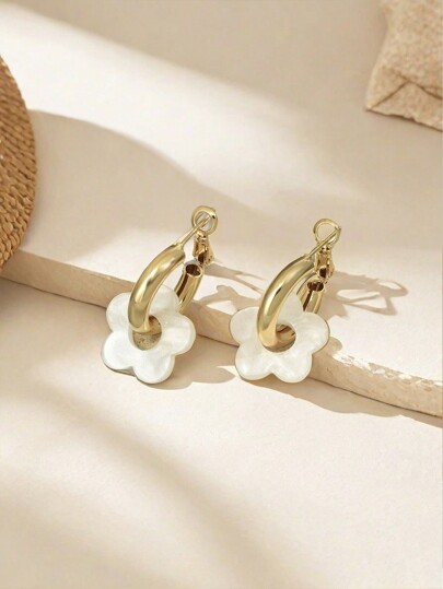 1 Pair Acrylic Lovely Tiny Flower Hollow Hoop Earrings, Asymmetrical Floral Pattern, Casual / Party / Date Earrings For Women Valentines,Mom,Mother,Mother's Day,Gift