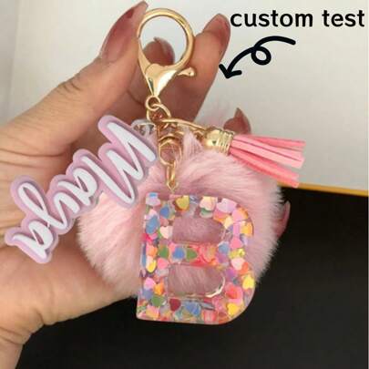 1 chaveiro personalizado com pompom felpudo e nome, pingente de alfabeto inglês em resina com letras maiúsculas, chaveiro com inicial de coração epóxi colorido com bola rosa, borla e pingente de coração brilhante, pode ser usado como presente de Natal, colorido, fofo, adorável, engraçado, kawaii, Y2K, elegante, unissex, casual, personalizado, único, personalizado, presentes ideais para ele, presentes ideais para ela, namorado, namorada, família, amigos, outono chique, acessórios de vestuário, chaveiros e acessórios personalizados