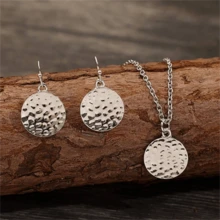 3 件套波西米亚风格锤纹圆形吊坠项链和耳环复古时尚首饰套装女士 - 銀色 - 查看 1