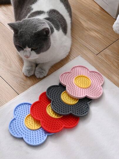 Flower-Shaped Silicone Cat Slow Feeder Mat, Lick Mat With Suction Cups, Non-Slip Pet Food Mat /1pc Dog & Cat Lick Pad, Cute Sunflower Design With Suction Cup,Used For Boredom & Anxiety Relief, Grooming, Bathing, Suitable For Semi-Moist Food, Nail Trimming, Pet Distraction Mat