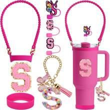 7 件套杯子配件、3 件 0.4 英寸字母吸管盖、1 件硅胶奶瓶手柄、1 件 30 和 40 盎司保护套、1 件首字母吊饰、1 件首字母贴纸