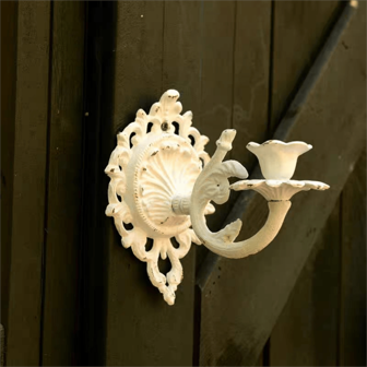 Cast Iron Wall Sconce Candle Holder European Farm House Accents Handmade Home Decor Badge Design Candle Rack Hollow
