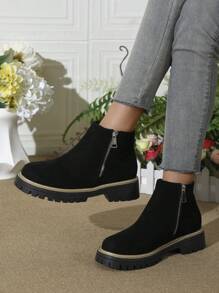 搭配黑色连衣裙的风格，2024 秋冬流行女鞋 - 简约时尚黑色侧拉链厚底高筒靴，休闲通勤日常百搭，哑光踝靴学院/街头时尚，户外舒适切尔西靴 - 黑色 - 查看 4