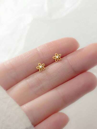 1 Pair S925 Sterling Silver Hollow Zirconia Embellished Floral Stud Earrings, Sweet & Fresh Style Jewelry Gift For Women, Students And Friends, Birthday