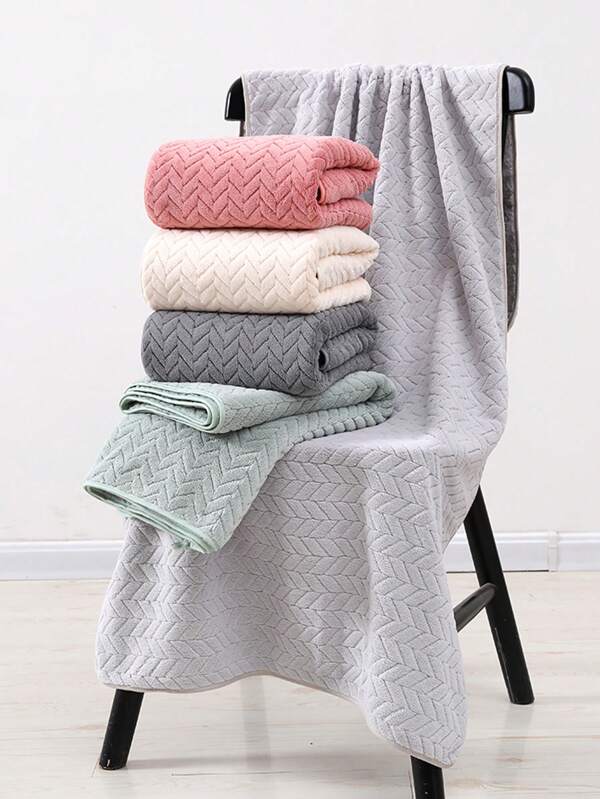 4pcs European Floral Towel Set - 4 Washcloths/4 Hand Towels/4 Bath Towels - Made Of Coral Fleece Material - High-End Texture - Skin-Friendly & Soft - Strong Water Absorption, Excellent Drying Effect - Suitable For Hotels, Spas, Outdoor, Pools, Etc. - All Season - Simple & Practical Bathroom Towel Set, Great For Halloween Gifts Or Autumn/Halloween Decor