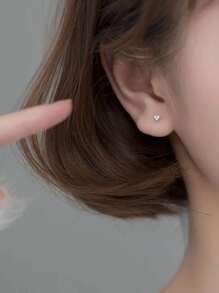 1pair Minimalist S925 Sterling Silver 3-Stone Cubic Zirconia Heart Stud Earrings, Jewelry Gift For Women, Work Or Date