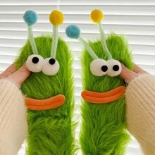 1 Pair Ultra Thick Thermal Lined Socks, Unisex Casual Sports Socks For Winter, Snow Socks, Warm Thermal Mid-Calf Socks, Funny Face Plush Long Tube Slippers Socks, Extra Thick Sleep Socks, Cute Furry Snow Socks, Thick Warm Floor Socks, Fluffy Couple Socks, Adorable Warm Socks, Creative Gift For Family And Friends